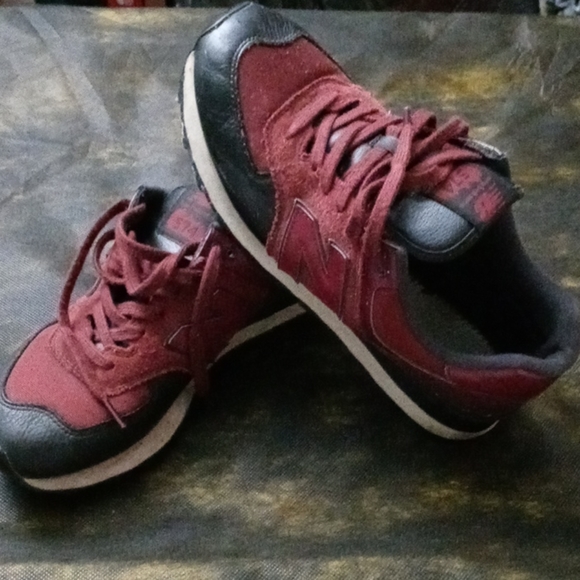 Shoes - Picture 1 of 4